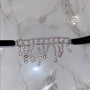 Crystal choker